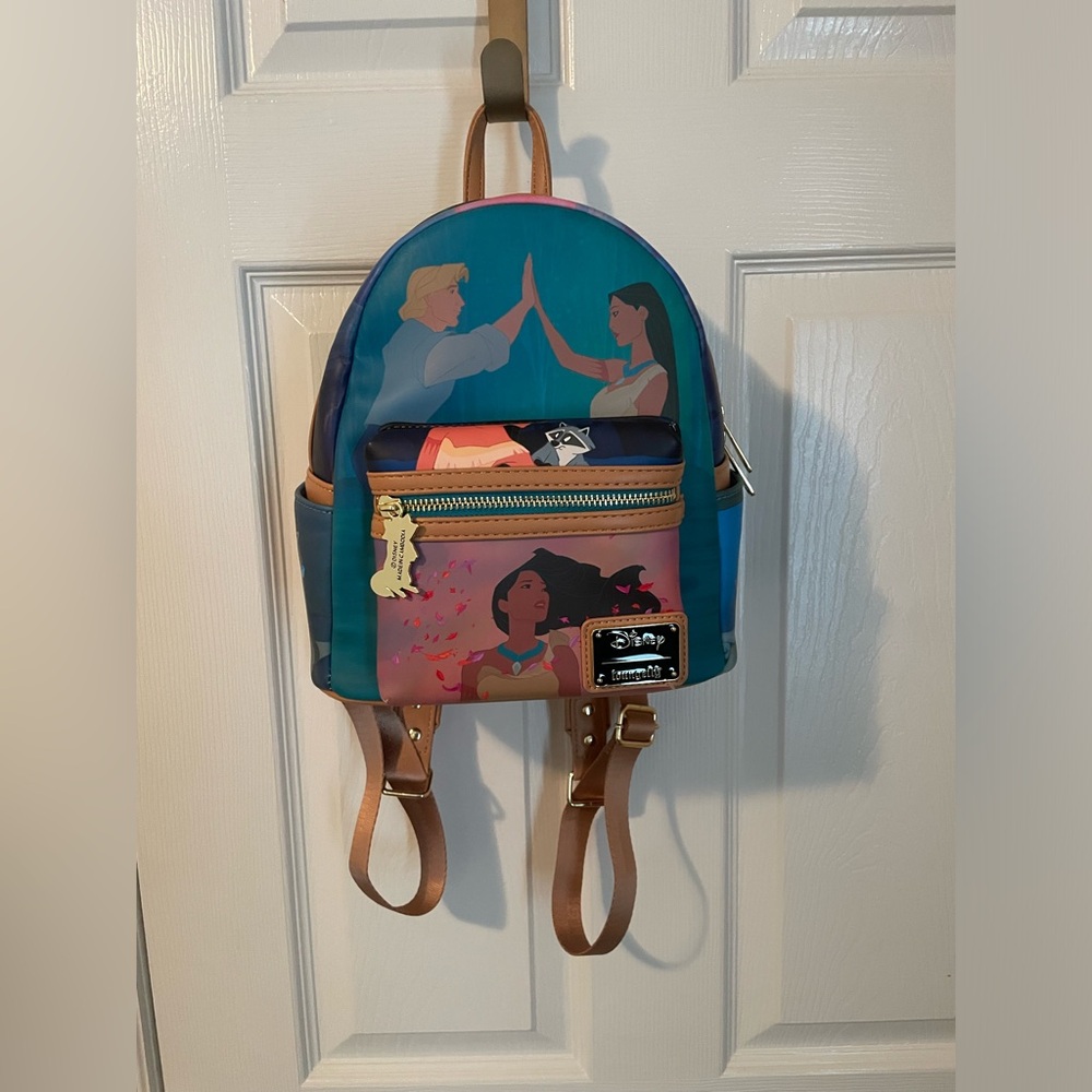 Disney Loungefly Pocohantas measure approximately 9 x 10 inches 4.5 inches deep - Picture 3 of 8